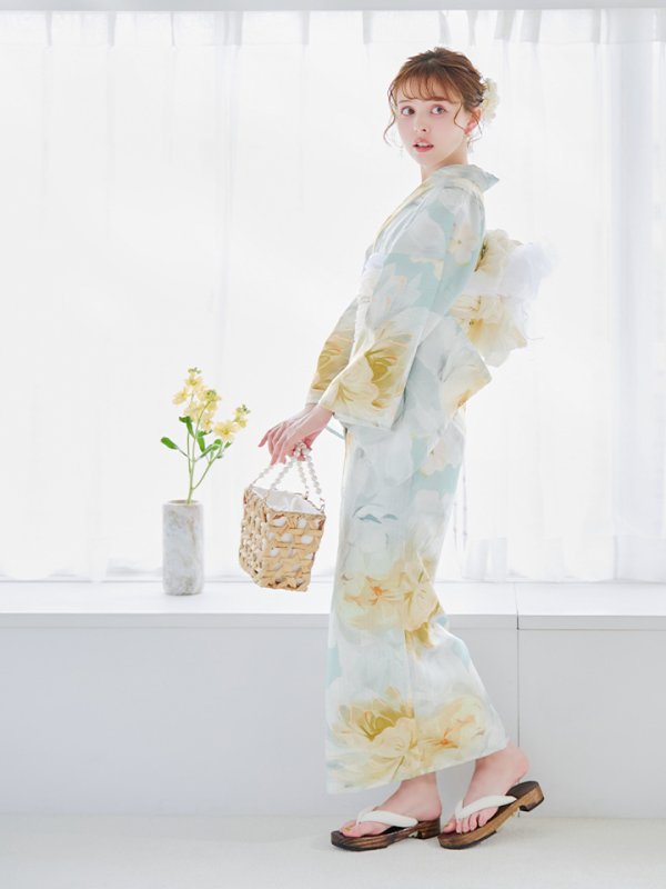 モデル:加藤ナナ 身長160cm 着用サイズ:Fサイズ