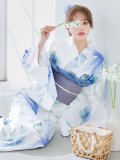 水彩ガーベラ柄浴衣 OBI-g-500-kj-8-GY / HIMO-900-yn-5-IV / HEKO-800-sb-8-DusBL / YA-1067-kn-BL / GETA-01-kj-2-BL/ [YMT]