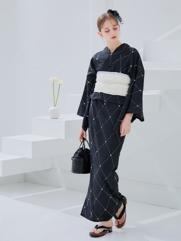 モデル：KATE　身長169cm　着用サイズ：Fサイズ