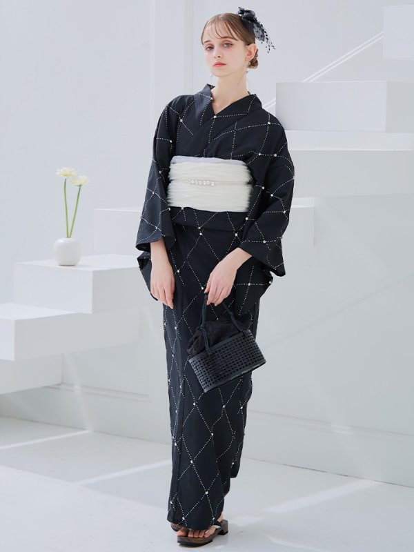 モデル：KATE　身長169cm　着用サイズ：Fサイズ