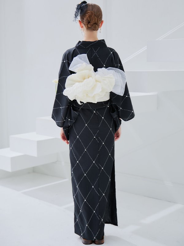 モデル：KATE　身長169cm　着用サイズ：Fサイズ