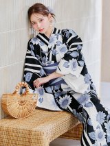 濃淡碧向日葵ストライプ浴衣 【浴衣３点セット 浴衣/帯/下駄】OBI-hira-100-ok-4-DusBL / HIMO-900-yn-4-GYxGY / YA-953-kn-BL / GETA-01-kj-1-B/ [y/OF01]