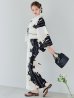 画像3: 【即日発送】モノトーンフラワー浴衣 【浴衣３点セット 浴衣/帯/下駄】OBI-hira-100-ok-15-WxW / HIMO-900-yn-1-B / YA-1086-wk-B / GETA-01-kj-1-B/ [/OF01]