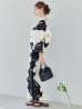 画像9: 【即日発送】モノトーンフラワー浴衣 【浴衣３点セット 浴衣/帯/下駄】OBI-hira-100-ok-15-WxW / HIMO-900-yn-1-B / YA-1086-wk-B / GETA-01-kj-1-B/ [/OF01]