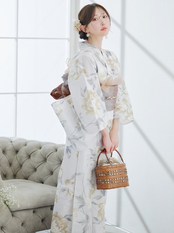 モデル：菅野結以　身長：163cm　着用サイズ：Fサイズ