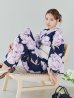 画像1: 【即日発送】ライラック牡丹ネイビー浴衣 【浴衣３点セット 浴衣/帯/下駄】OBI-hira-100-ok-15-WxW / HIMO-900-yn-3-GYxGD / YA-1027-wk-PL / GETA-01-kj-3-IV/ [/OF01] (1)