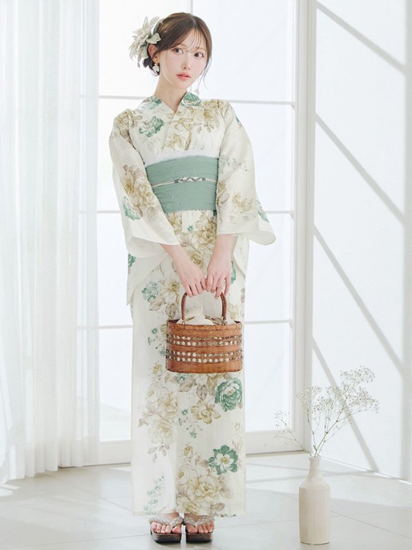 モデル：菅野結以　身長：163cm　着用サイズ：Fサイズ