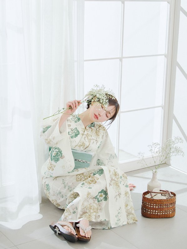 モデル：菅野結以　身長：163cm　着用サイズ：Fサイズ