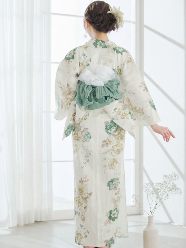 モデル：菅野結以　身長：163cm　着用サイズ：Fサイズ