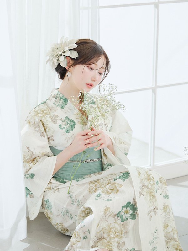 モデル：菅野結以　身長：163cm　着用サイズ：Fサイズ