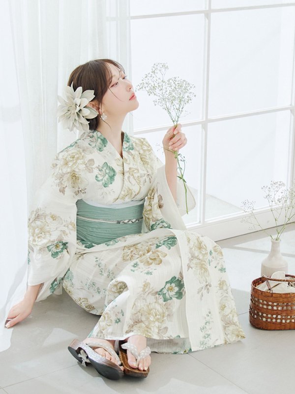 モデル：菅野結以　身長：163cm　着用サイズ：Fサイズ