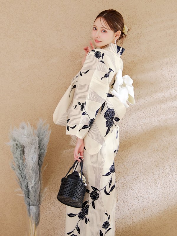 モデル：PyunA.(ぴょな)　身長160cm　着用サイズ：Fサイズ