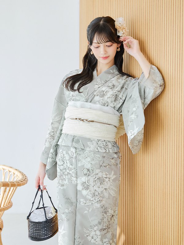 画像1: クラシカルグレイッシュフラワー浴衣  【浴衣３点セット 浴衣/帯/下駄】OBI-siwa-200-kj-13-OW / HIMO-900-yn-7-MOC / HEKO-800-sb-5-W / YA-1077-wk-W / GETA-02-ok-4-MOC/ [YMT]
