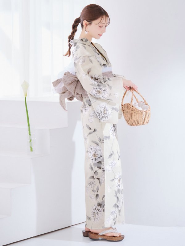 モデル：麻亜里　身長：160cm　着用サイズ：Fサイズ