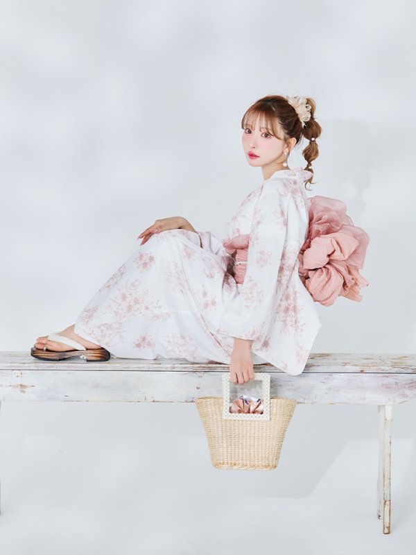 モデル：三上悠亜　身長159cm　着用サイズ：Fサイズ