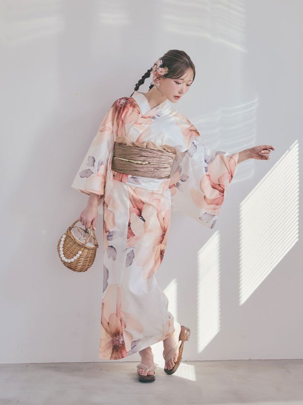 モデル：菅野結以　身長：163cm