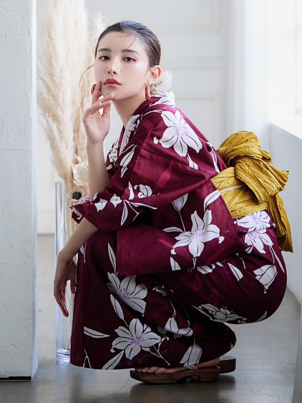 画像9: 【即日発送】【浴衣】エンジ×モダンハイビスカス浴衣【浴衣３点セット 浴衣/帯/下駄】[YMT]