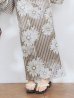 画像7: 【即日発送】ブラウンストライプにガーベラの花浴衣【浴衣３点セット 浴衣/帯/下駄】OBI-siwa-200-kj-10-TRC / HIMO-900-yn-7-MOC / YA-1081-kj-BR / HEKO-800-sb-3-BR / GETA-02-ok-2-IV [YMT]