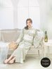 画像1: 【即日発送】くすみグリーン×ホワイトフラワー浴衣 OBI-siwa-202-ok-5-IV  / HIMO-900-yn-5-IV / HEKO-800-sb-5-W / YA-81-kn-W / YA-68-kn-YEBE / GETA-02-ok-2-IV/ [YMT] (1)