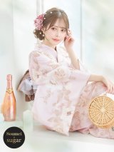 【即日発送】ピンクベージュ×ホワイトローズ浴衣  【浴衣３点セット 浴衣/帯/下駄】siwa-36ok / HIMO-903-kj-W02 / HEKO-800-sb-5-W / YA-74-kn-P / YA-001-am-W / GETA-02-ok-5-P / [YMT]