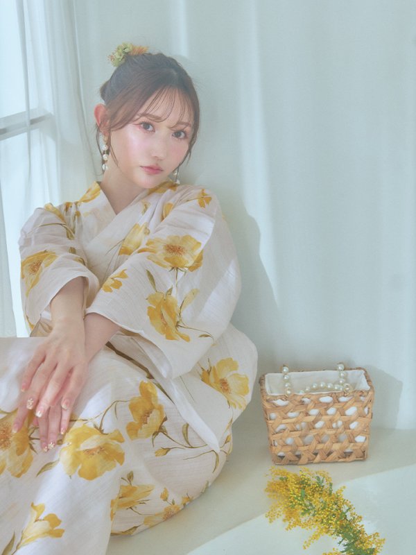 画像11: 【即日発送】白地にイエローの水彩花柄浴衣  【浴衣３点セット 浴衣/帯/下駄】[YMT]