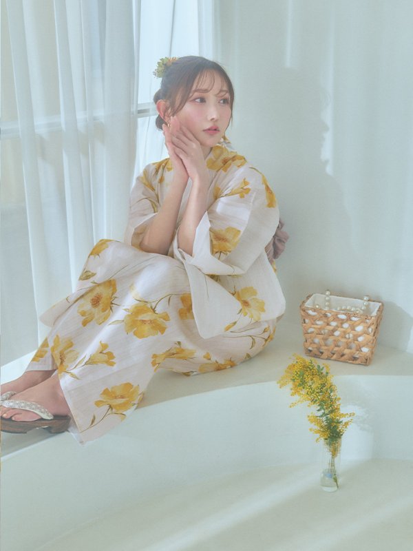 画像12: 【即日発送】白地にイエローの水彩花柄浴衣  【浴衣３点セット 浴衣/帯/下駄】[YMT]