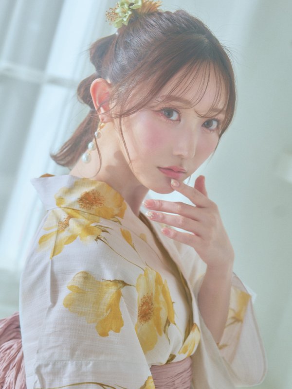 画像17: 【即日発送】白地にイエローの水彩花柄浴衣  【浴衣３点セット 浴衣/帯/下駄】[YMT]