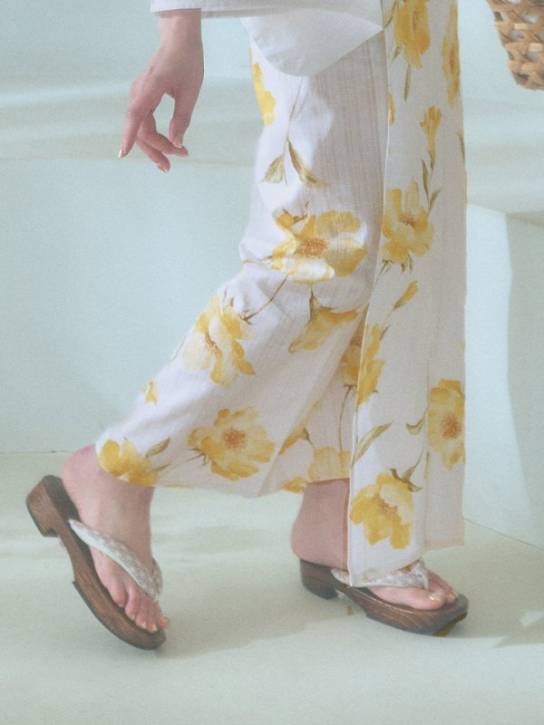 画像23: 【即日発送】白地にイエローの水彩花柄浴衣  【浴衣３点セット 浴衣/帯/下駄】[YMT]