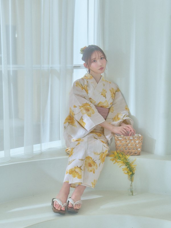 画像8: 【即日発送】白地にイエローの水彩花柄浴衣  【浴衣３点セット 浴衣/帯/下駄】[YMT]
