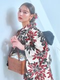 【即日発送】ネイビー＆レッドフラワーモダン浴衣  【浴衣３点セット 浴衣/帯/下駄】siwa-724ok / HIMO-900-yn-1-B / HEKO-800-sb-5-W / YA-1027-wk-R / GETA-02-ok-7-R[YMT]