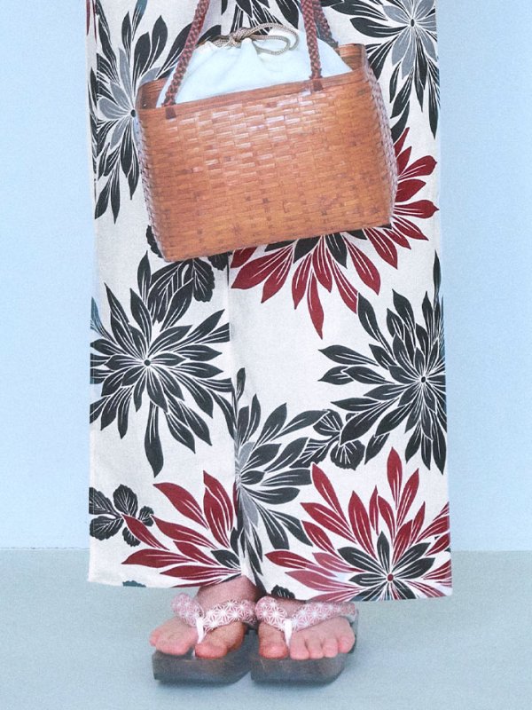 画像17: 【即日発送】ネイビー＆レッドフラワーモダン浴衣  【浴衣３点セット 浴衣/帯/下駄】[YMT]