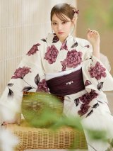【即日発送】パープルレッドダリア柄浴衣  【浴衣３点セット 浴衣/帯/下駄】OBI-siwa-202-ok-16-WR / HIMO-902-kj-5-RosePK / HEKO-800-sb-5-W / YA-1024-wk-BE / GETA-02-ok-8-RoseP[YMT]