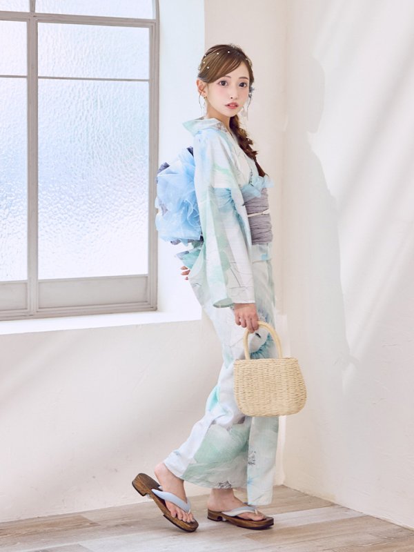 モデル:みあ 身長:147cm 着用サイズ:フリー