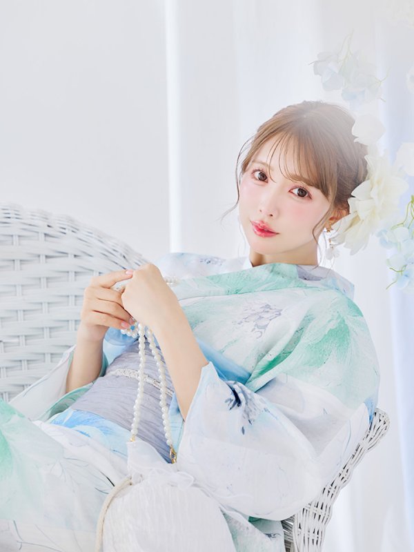 モデル：三上悠亜　身長159cm