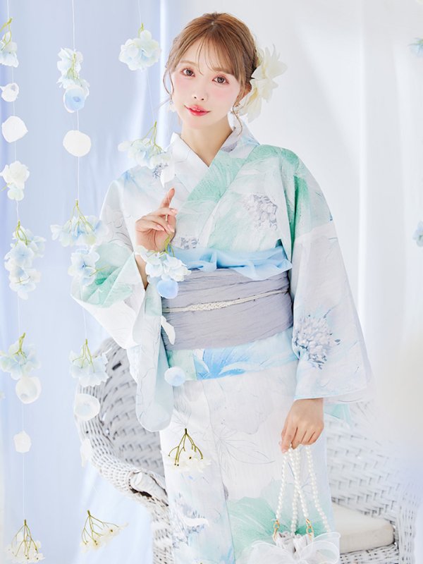 モデル：三上悠亜　身長159cm