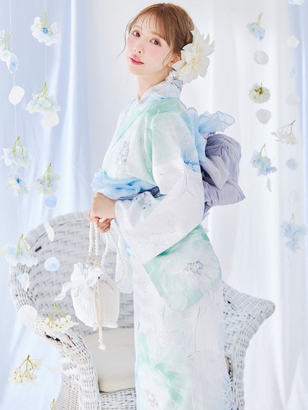 モデル：三上悠亜　身長159cm