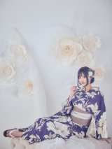 ネイビークラシカルフラワー浴衣  【浴衣３点セット 浴衣/帯/下駄】OBI-hira-100-ok-1-BE / HIMO-900-yn-3-GYxGD / GETA-01-kj-3-IV/ [YMT]
