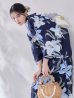画像1: 送料無料！ネイビーリリーフラワー浴衣【浴衣３点セット 浴衣/帯/下駄】[OF04]【予約 / 5月下旬発送予定】 (1)