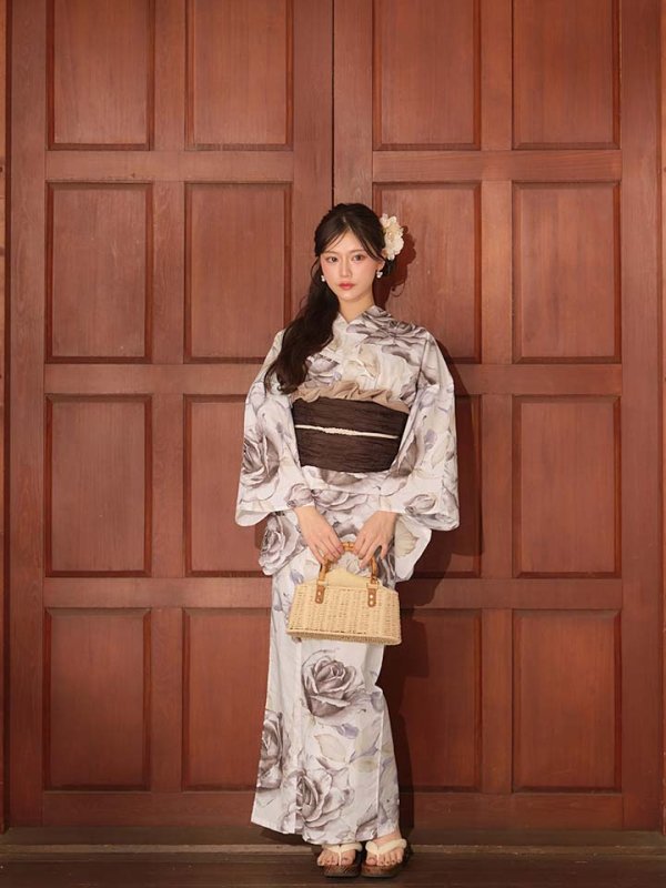 モデル：夏目かんな　身長：155cm　着用サイズ：Fサイズ