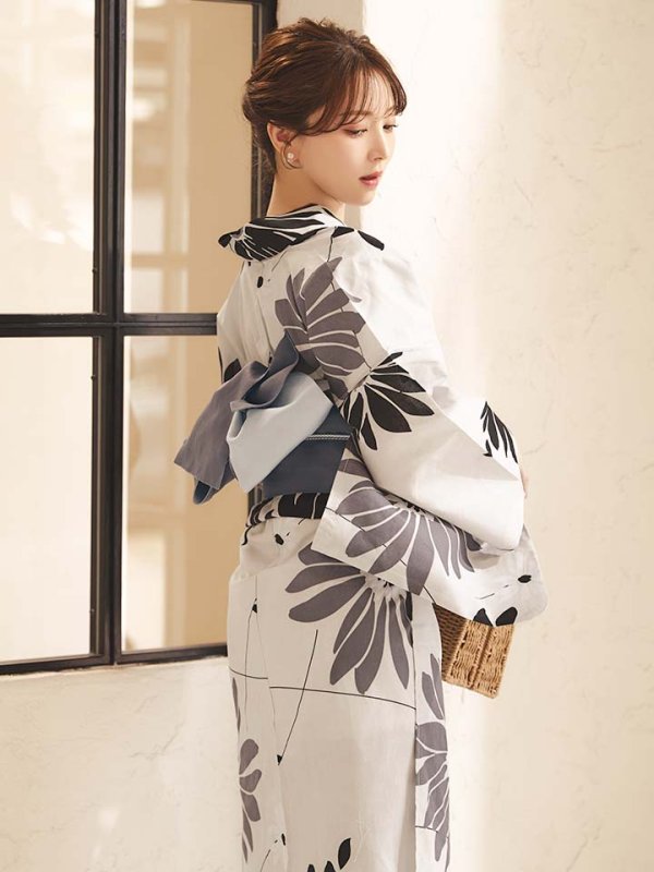 モデル：麻亜里　身長：160cm　着用サイズ：Fサイズ