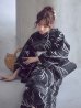 画像5: 【即日発送】モノトーン和柄柳浴衣【浴衣３点セット 浴衣/帯/下駄】[OF04] (5)