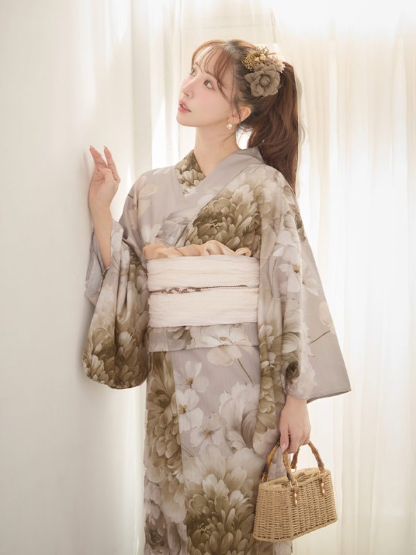 モデル：三上悠亜　身長：159cm　着用サイズ：Fサイズ