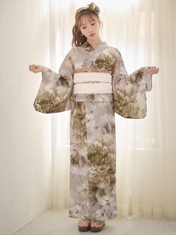 モデル：三上悠亜　身長：159cm　着用サイズ：Fサイズ