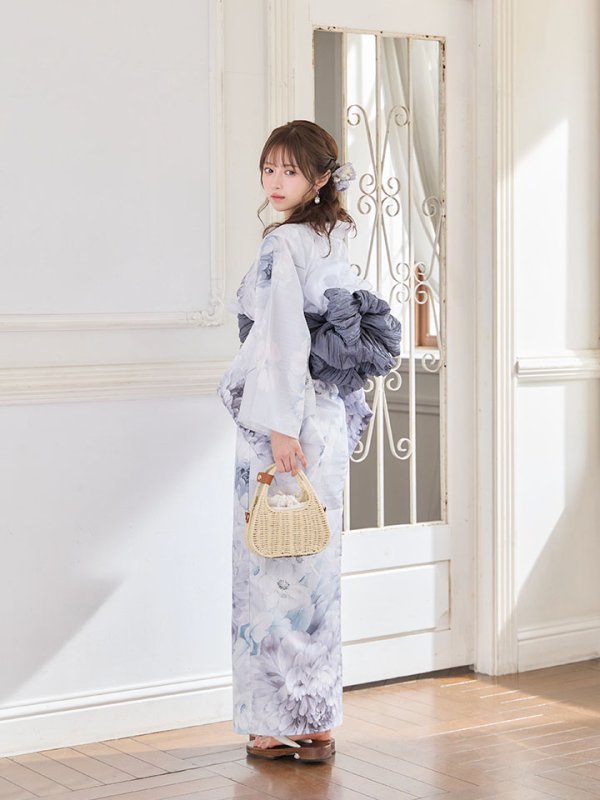 モデル：にじほ　身長：159cm　着用サイズ：Fサイズ