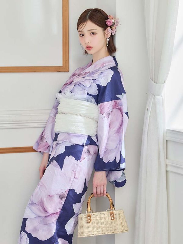 モデル：天海りこ　身長：156cm  着用サイズ：Fサイズ