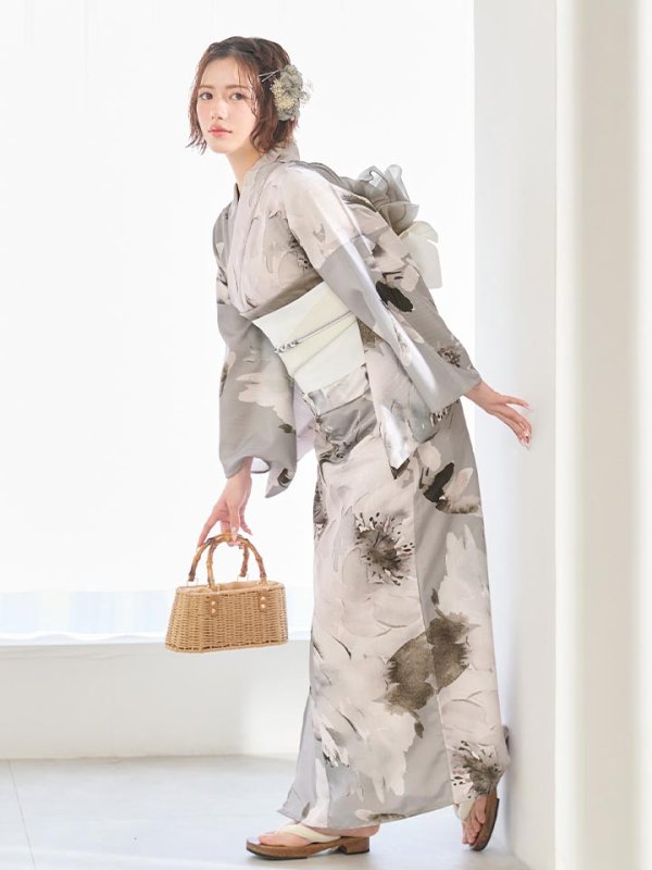 モデル：ななみん　着用サイズ：Fサイズ