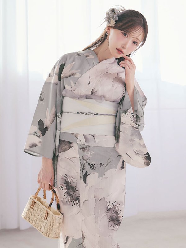 モデル：菅野結以 身長：163cm 着用サイズ：Fサイズ