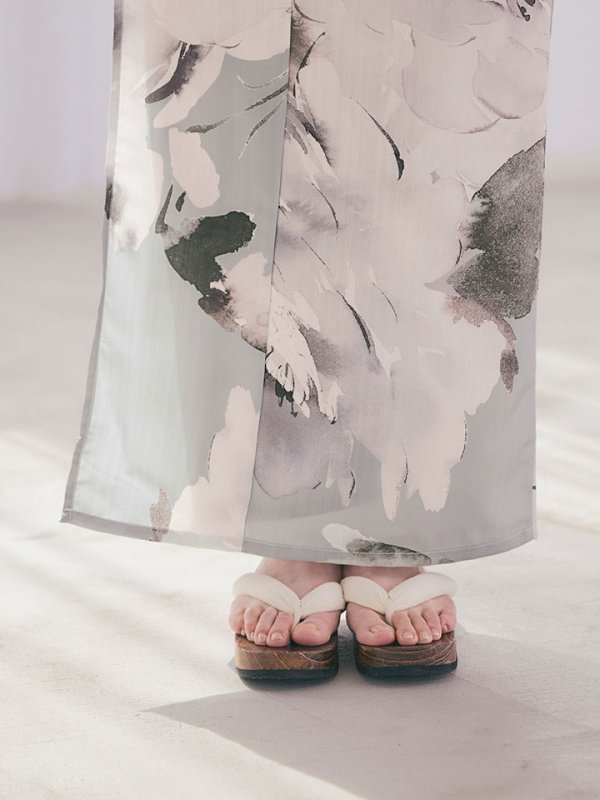 モデル：菅野結以 身長：163cm 着用サイズ：Fサイズ