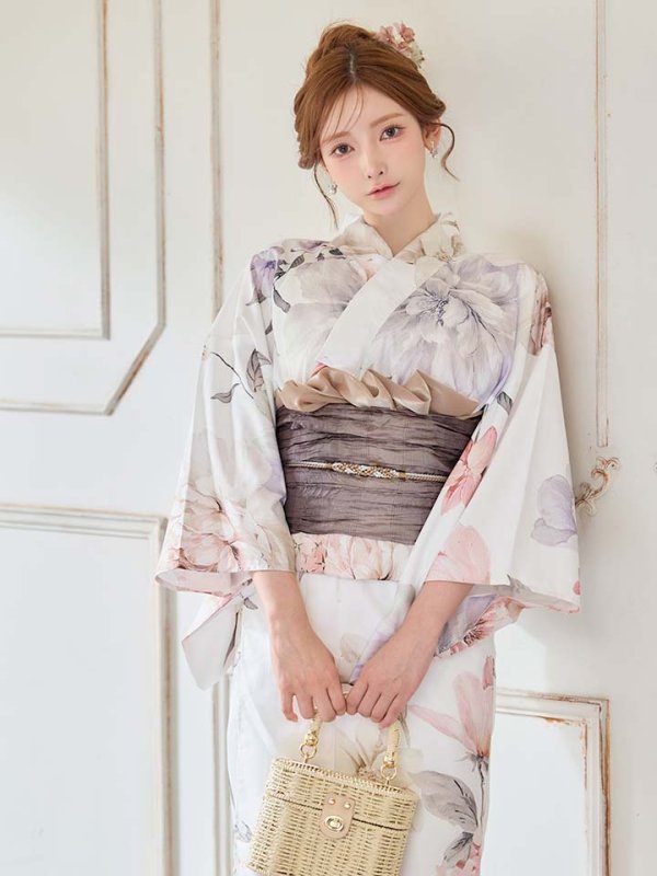 モデル：まみ　身長：161cm　着用サイズ：Fサイズ
