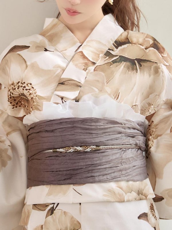 モデル：三上悠亜　身長：159cm　着用サイズ：Fサイズ